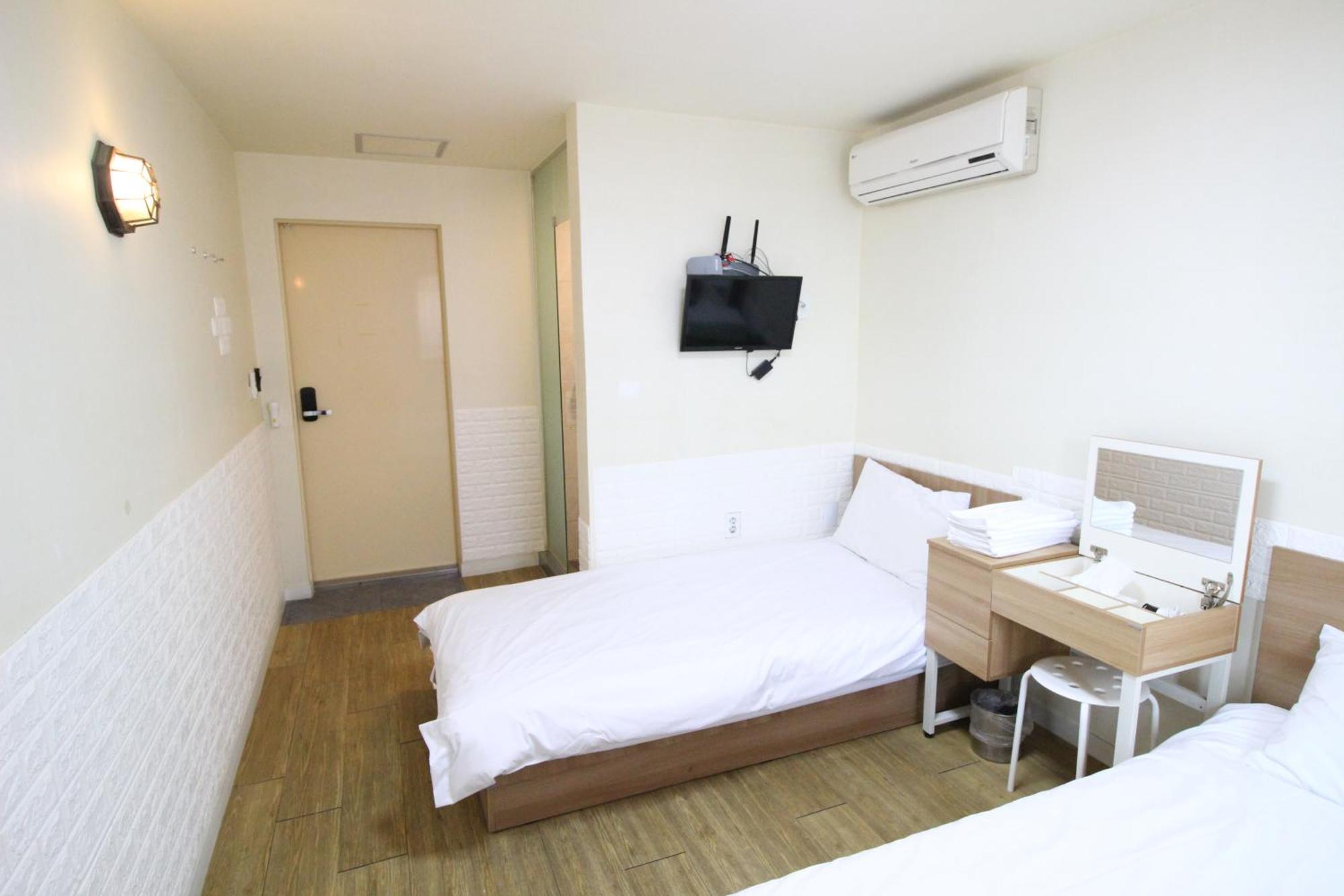 Hotel Golden Park Myeongdong سيول المظهر الخارجي الصورة